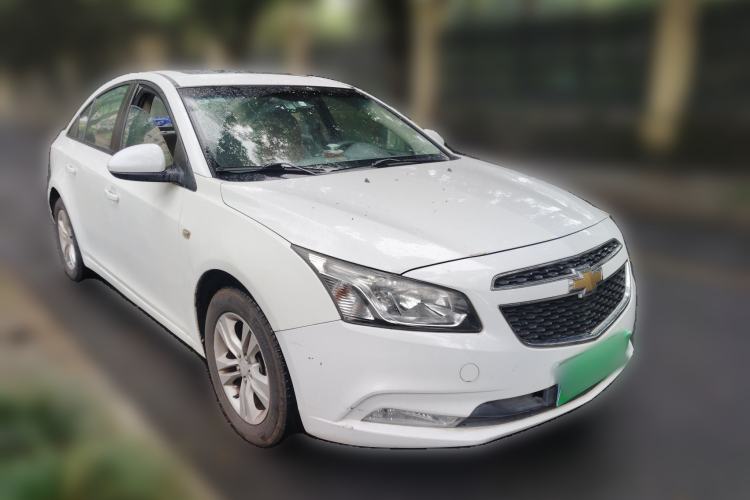 Used Chevrolet Cruze 2015 1.5L Classic SE AT Front Right 45 Deg
