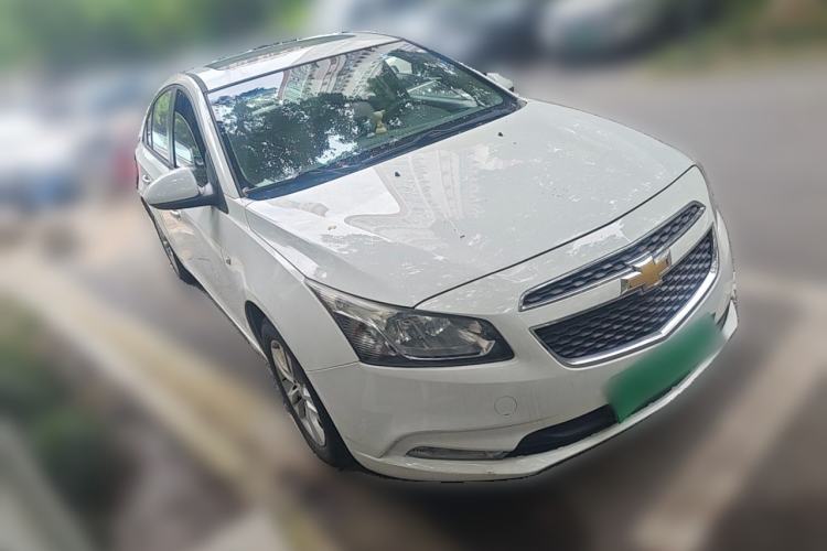 Used Chevrolet Cruze 2015 1.5L Classic SE AT Front Right 45 Deg