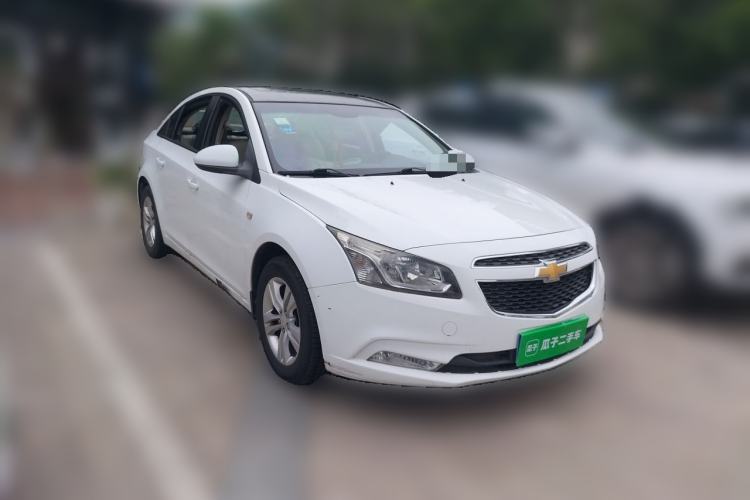 Used Chevrolet Cruze 2015 1.5L Classic SE AT Front Right 45 Deg