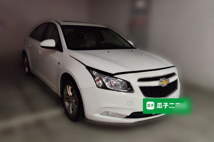 Used Chevrolet Cruze 2015 1.5L Classic SE AT Front Right 45 Deg