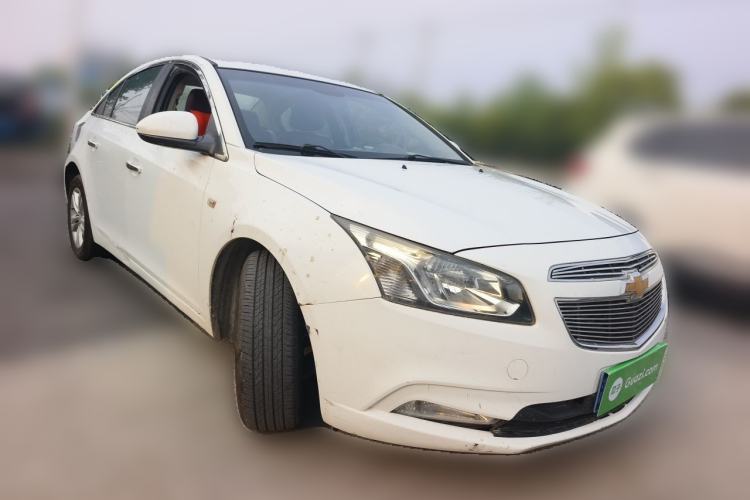 Used Chevrolet Cruze 2015 1.5L Classic SE AT Front Right 45 Deg