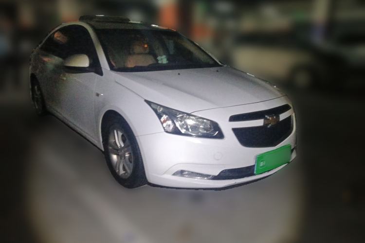 Used Chevrolet Cruze 2015 1.5L Classic SE MT Front Right 45 Deg
