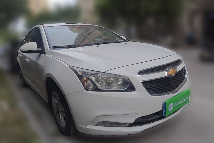 Used Chevrolet Cruze 2015 1.5L Classic SE AT Front Right 45 Deg