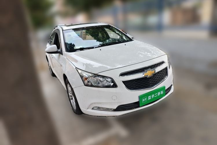 Used Chevrolet Cruze 2015 1.5L Classic SE AT Front Right 45 Deg
