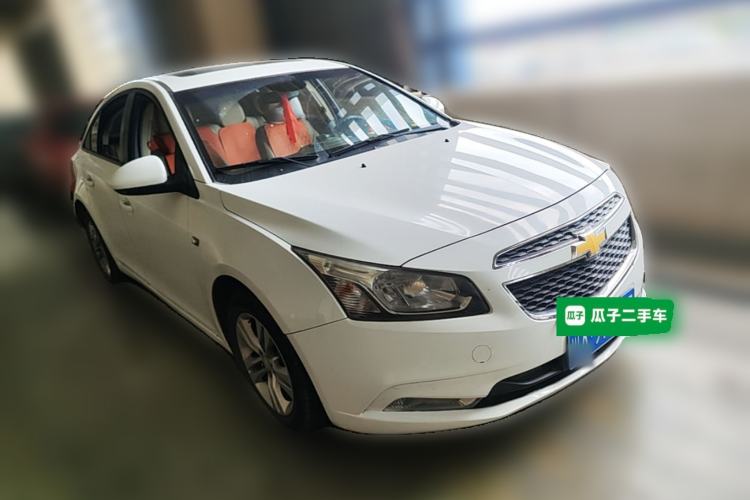 Used Chevrolet Cruze 2015 1.5L Classic SE MT Front Right 45 Deg