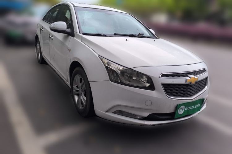 Used Chevrolet Cruze 2015 1.5L Classic SE AT Front Right 45 Deg