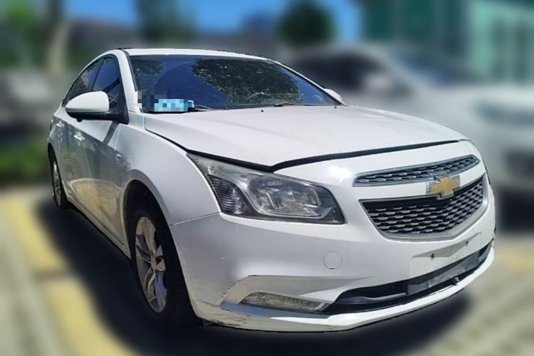 Used Chevrolet Cruze 2015 1.5L Classic SE AT Front Right 45 Deg