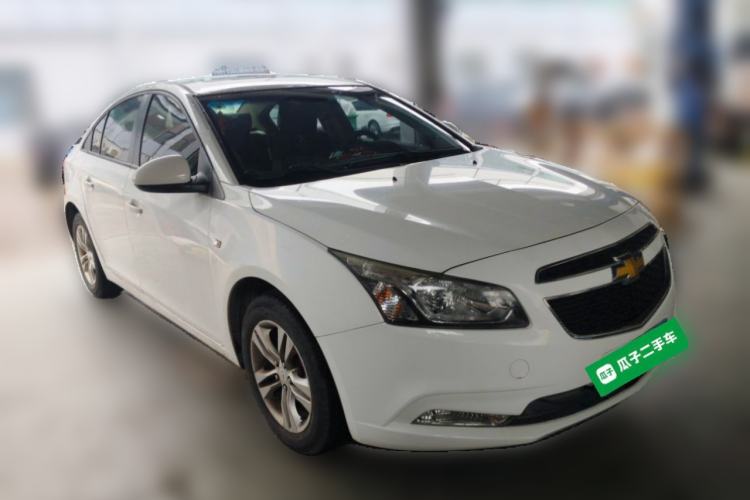 Used Chevrolet Cruze 2015 1.5L Classic SE AT Front Right 45 Deg