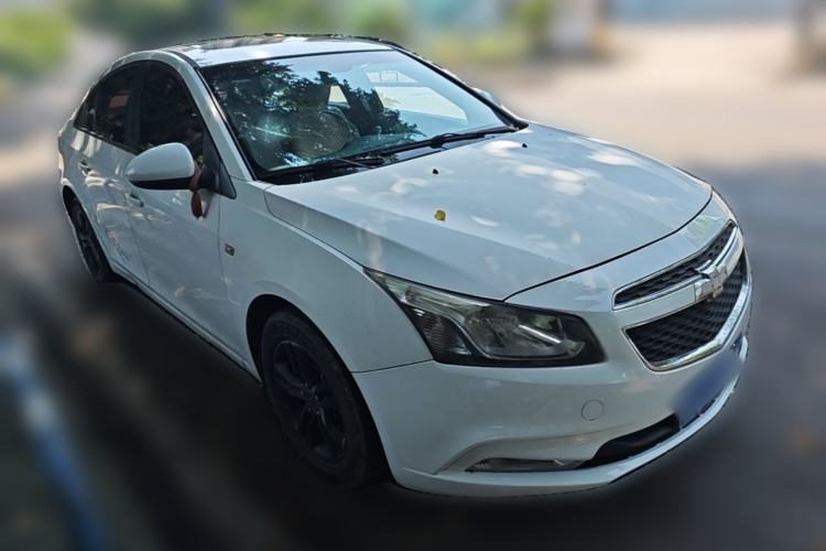 Used Chevrolet Cruze 2015 1.5L Classic SE AT Front Right 45 Deg