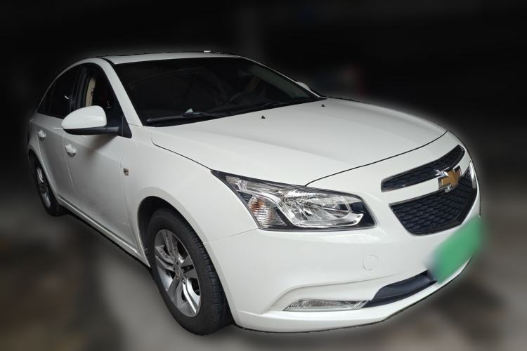 Used Chevrolet Cruze 2015 1.5L Classic SE AT Front Right 45 Deg