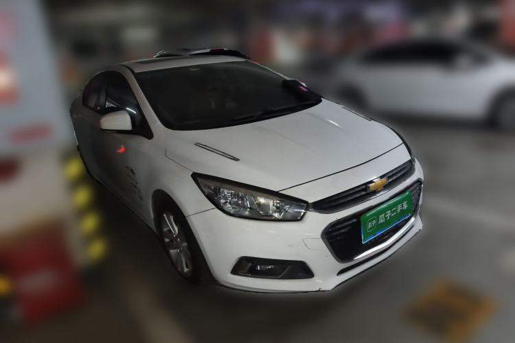 Used Chevrolet Cruze 2015 1.5L Automatic Luxury Edition Front Right 45 Deg