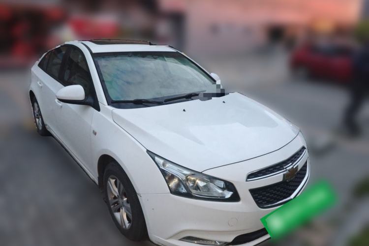 Used Chevrolet Cruze 2015 1.5L Classic SE AT Front Right 45 Deg