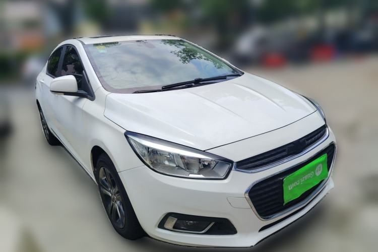 Used Chevrolet Cruze 2015 1.4T DCG Luxury Edition Front Right 45 Deg