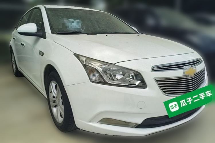 Used Chevrolet Cruze 2015 1.5L Classic SE MT Front Right 45 Deg