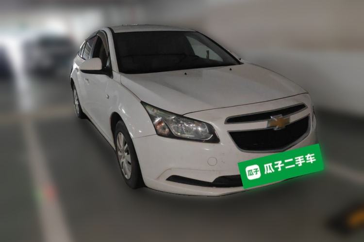 Used Chevrolet Cruze 2015 1.5L Classic SL MT Front Right 45 Deg