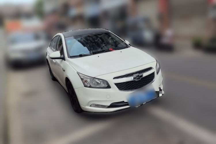 Used Chevrolet Cruze 2015 1.5L Classic SE AT Front Right 45 Deg