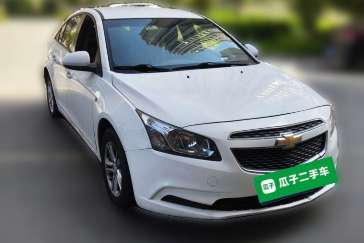 Used Chevrolet Cruze 2015 1.5L Classic SL MT Front Right 45 Deg