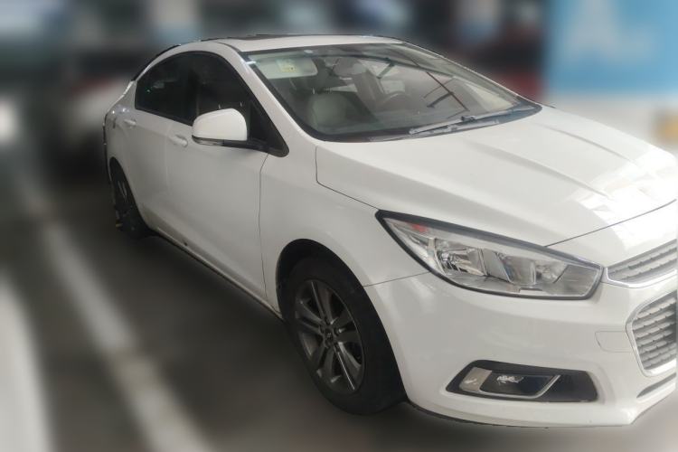Used Chevrolet Cruze 2015 1.4T DCG Luxury Edition Front Right 45 Deg