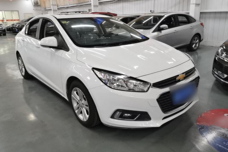 Used Chevrolet Cruze 2015 1.5L Automatic Luxury Edition Front Right 45 Deg