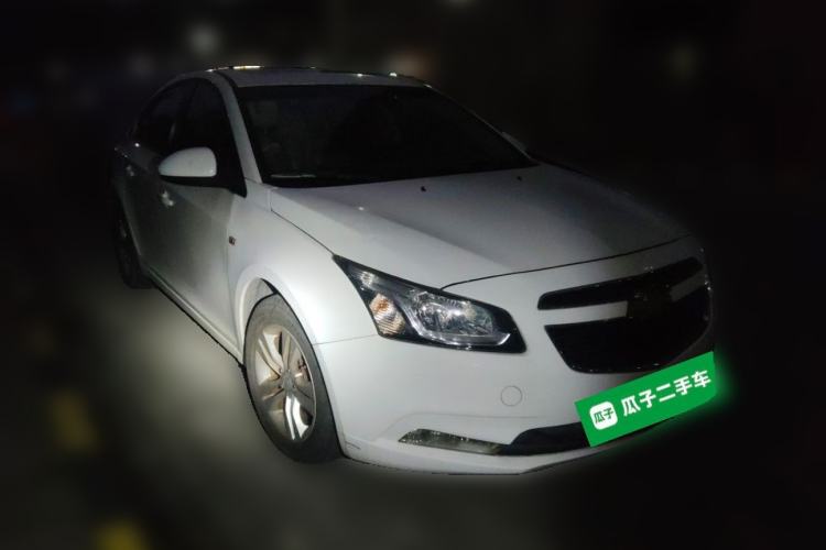 Used Chevrolet Cruze 2015 1.5L Classic SE AT Front Right 45 Deg