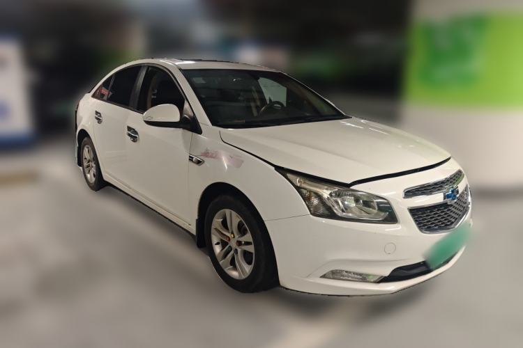 Used Chevrolet Cruze 2015 1.5L Classic SE AT Front Right 45 Deg