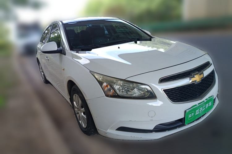 Used Chevrolet Cruze 2015 1.5L Classic SL MT Front Right 45 Deg