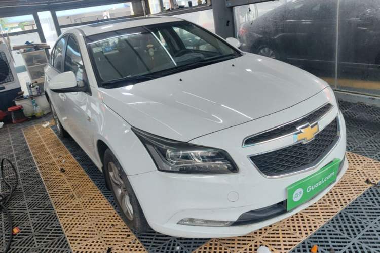 Used Chevrolet Cruze 2015 1.5L Classic SE AT Front Right 45 Deg
