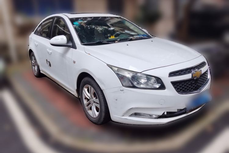 Used Chevrolet Cruze 2015 1.5L Classic SE AT Front Right 45 Deg