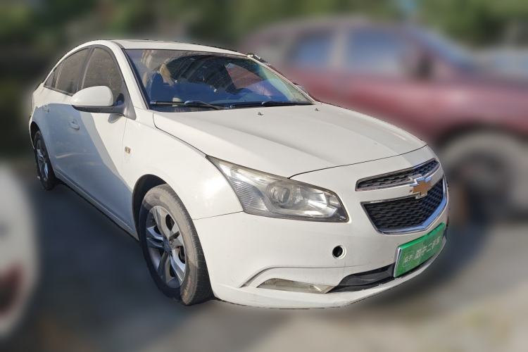 Used Chevrolet Cruze 2015 1.5L Classic SE AT Front Right 45 Deg