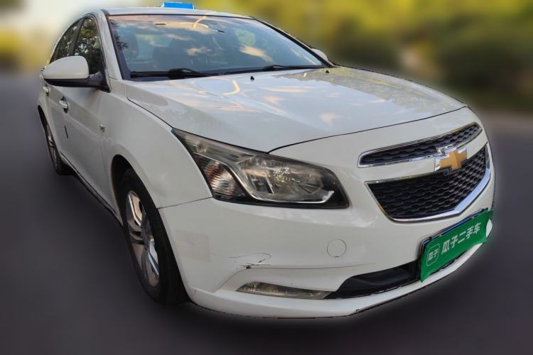 Used Chevrolet Cruze 2015 1.5L Classic SE AT Front Right 45 Deg
