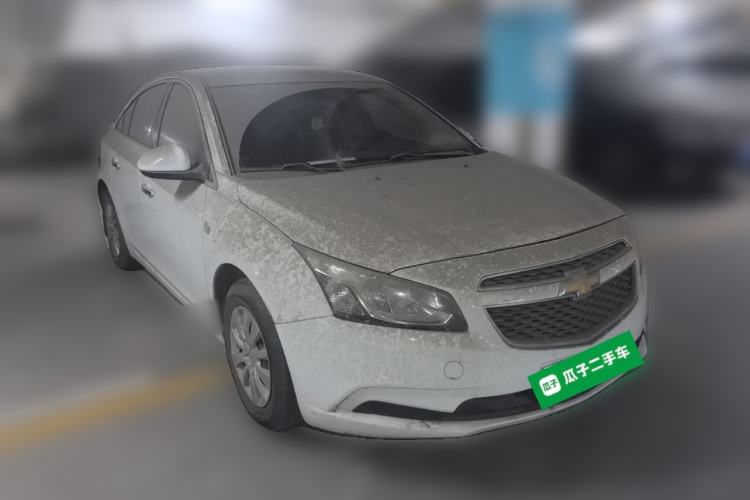 Used Chevrolet Cruze 2015 1.5L Classic SL MT Front Right 45 Deg