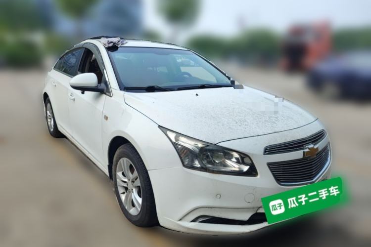 Used Chevrolet Cruze 2015 1.5L Classic SE AT Front Right 45 Deg