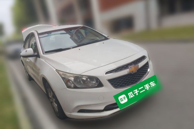 Used Chevrolet Cruze 2015 1.5L Classic SL MT Front Right 45 Deg