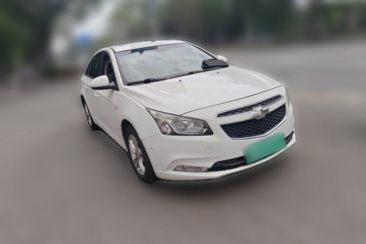 Used Chevrolet Cruze 2015 1.5L Classic SE AT Front Right 45 Deg