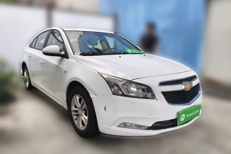 Used Chevrolet Cruze 2015 1.5L Classic SE AT Front Right 45 Deg