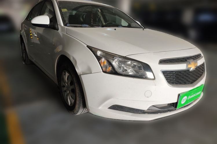 Used Chevrolet Cruze 2015 1.5L Classic SL MT Front Right 45 Deg