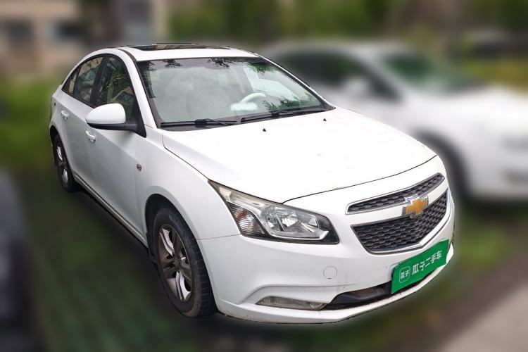 Used Chevrolet Cruze 2015 1.5L Classic SE AT Front Right 45 Deg