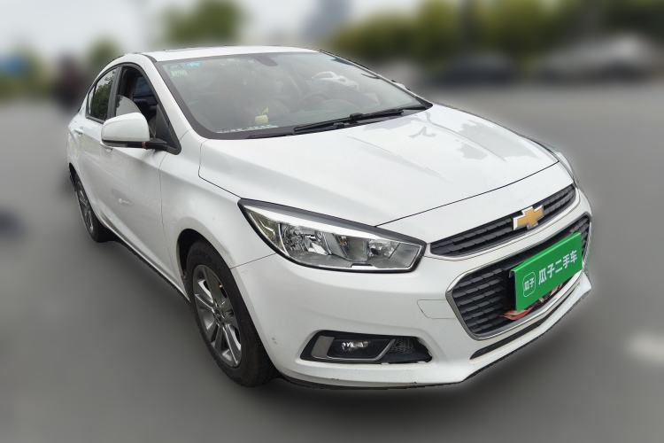 Used Chevrolet Cruze 2015 1.4T DCG Luxury Edition Front Right 45 Deg