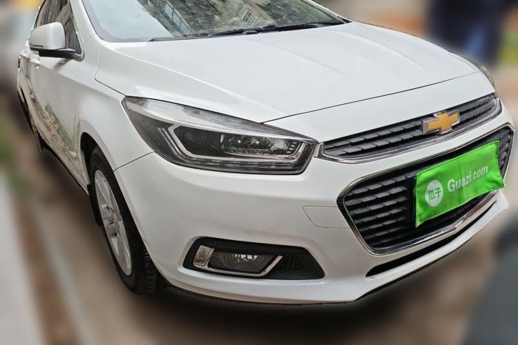Used Chevrolet Cruze 2015 1.5L Automatic Luxury Edition Front Right 45 Deg