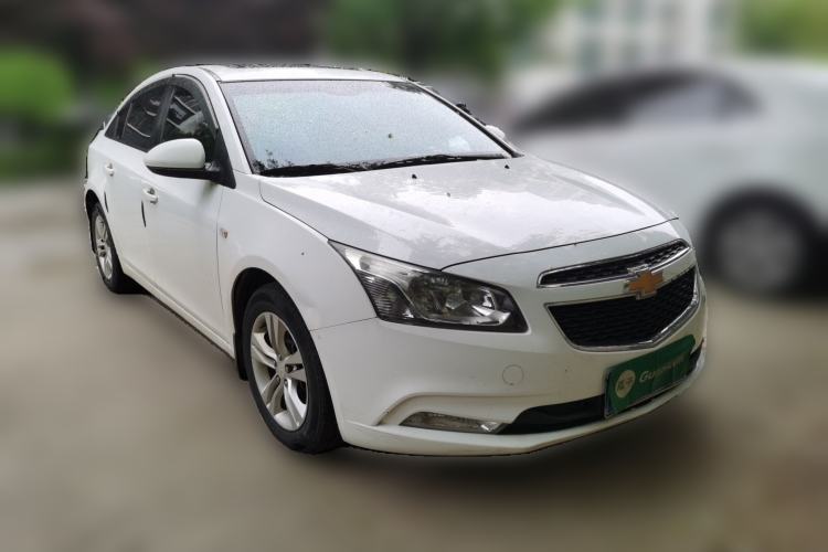 Used Chevrolet Cruze 2015 1.5L Classic SE MT Front Right 45 Deg
