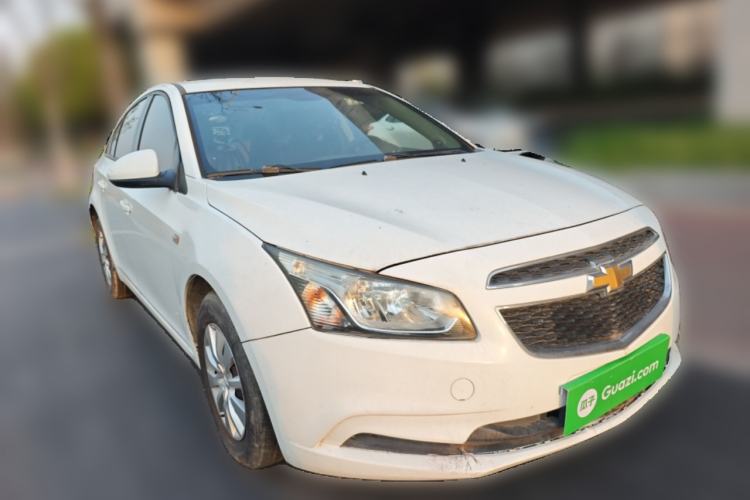 Used Chevrolet Cruze 2015 1.5L Classic SL MT Front Right 45 Deg