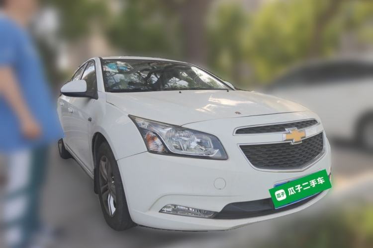 Used Chevrolet Cruze 2015 1.5L Classic SE MT Front Right 45 Deg