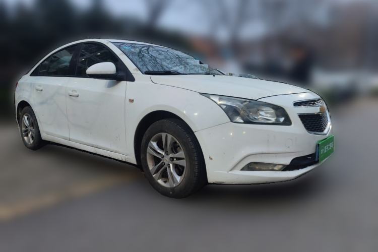 Used Chevrolet Cruze 2015 1.5L Classic SE AT Front Right 45 Deg