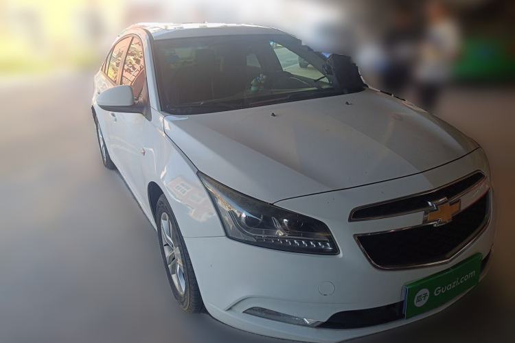 Used Chevrolet Cruze 2015 1.5L Classic SE AT Front Right 45 Deg