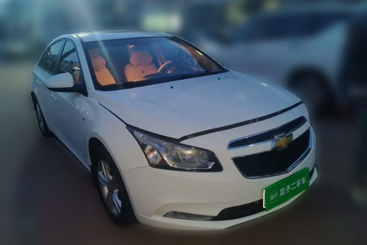 Used Chevrolet Cruze 2015 1.5L Classic SE AT Front Right 45 Deg
