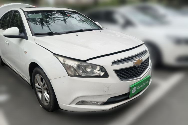 Used Chevrolet Cruze 2015 1.5L Classic SE AT Front Right 45 Deg