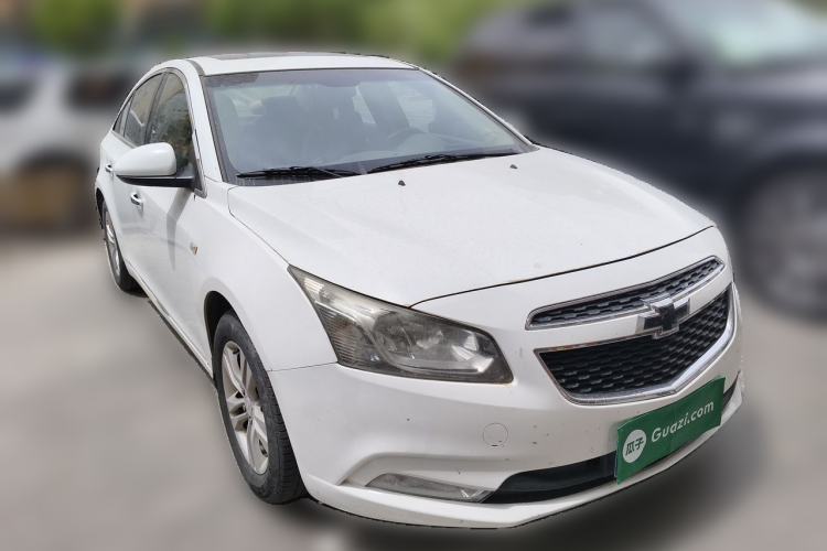 Used Chevrolet Cruze 2015 1.5L Classic SE AT Front Right 45 Deg