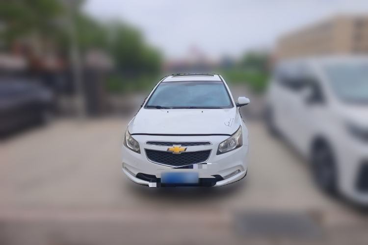 Used Chevrolet Cruze 2015 1.5L Classic SE AT Front Right 45 Deg