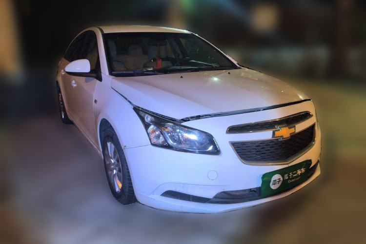 Used Chevrolet Cruze 2015 1.5L Classic SL MT Front Right 45 Deg