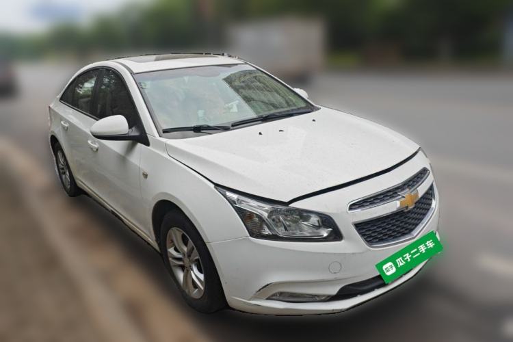 Used Chevrolet Cruze 2015 1.5L Classic SE AT Front Right 45 Deg